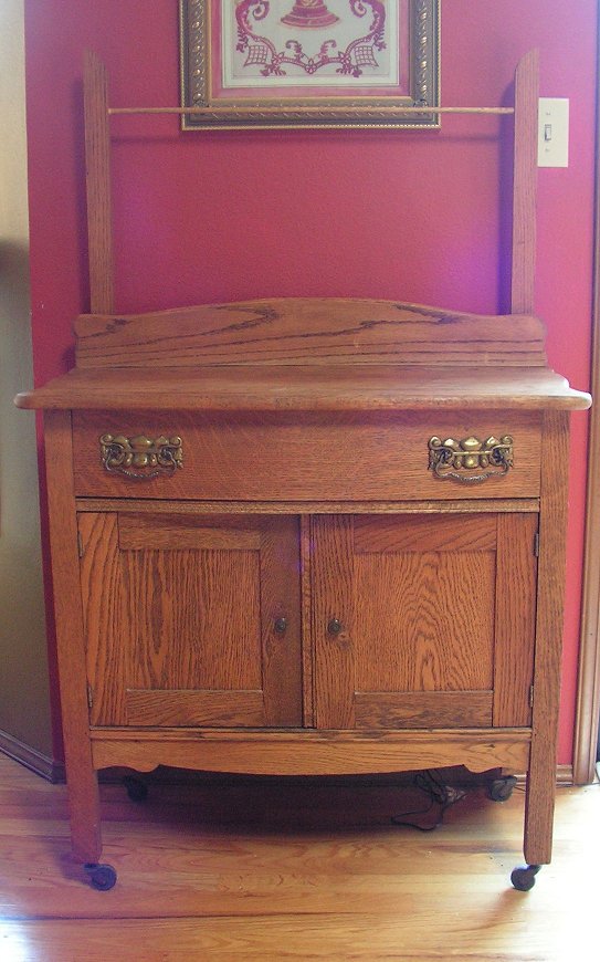 washstand02.jpg (100712 bytes)